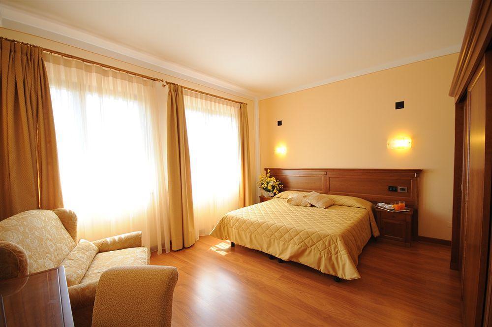 Hotel Panoramic Montepulciano Stazione Exteriör bild